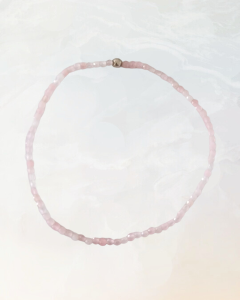 armbånd, rosakvarts, rosenkvarts, lyserød, pink, rosa, smykker, ædelsten, halvædelsten, 2 mm, facetslebet, håndlavede smykker